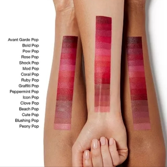 Clinique Bold Pop Pop Matte Lip Colour and Primer - Picture 3 of 12